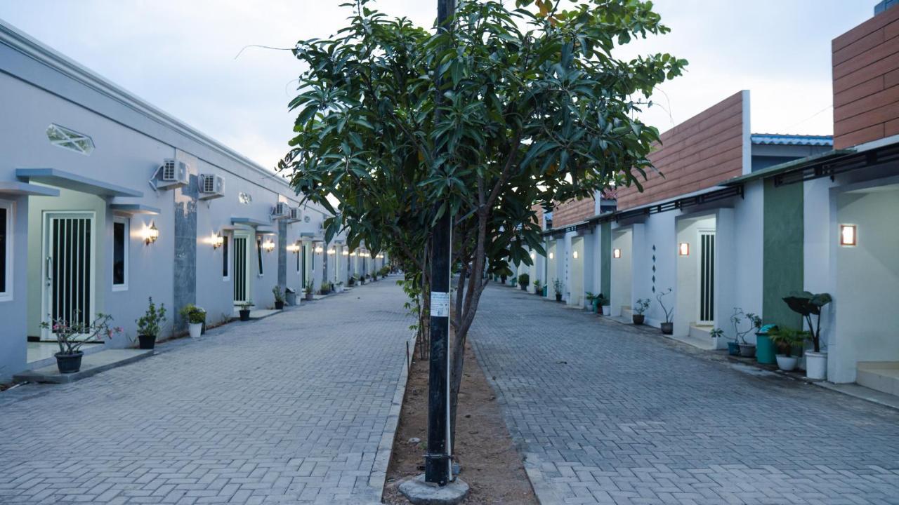 Sitiinggil Guest House Syariah Tegal  Exterior photo